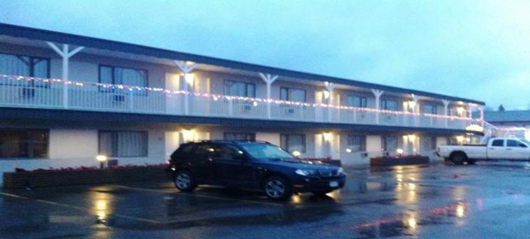 Caravan Inn Quesnel Zewnętrze zdjęcie
