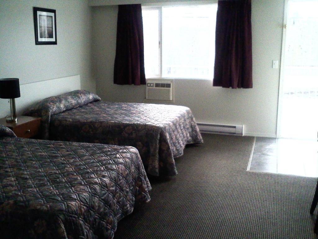 Caravan Inn Quesnel Zewnętrze zdjęcie