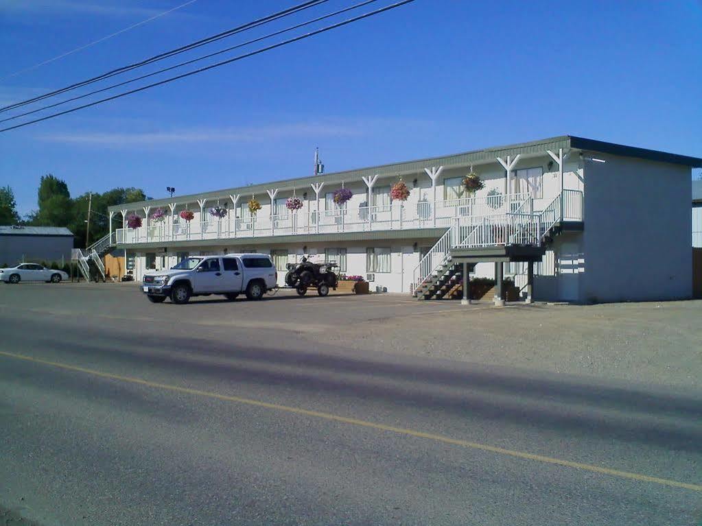 Caravan Inn Quesnel Zewnętrze zdjęcie